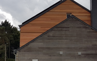 Habillage d'un pignon de maison en cèdre naturel